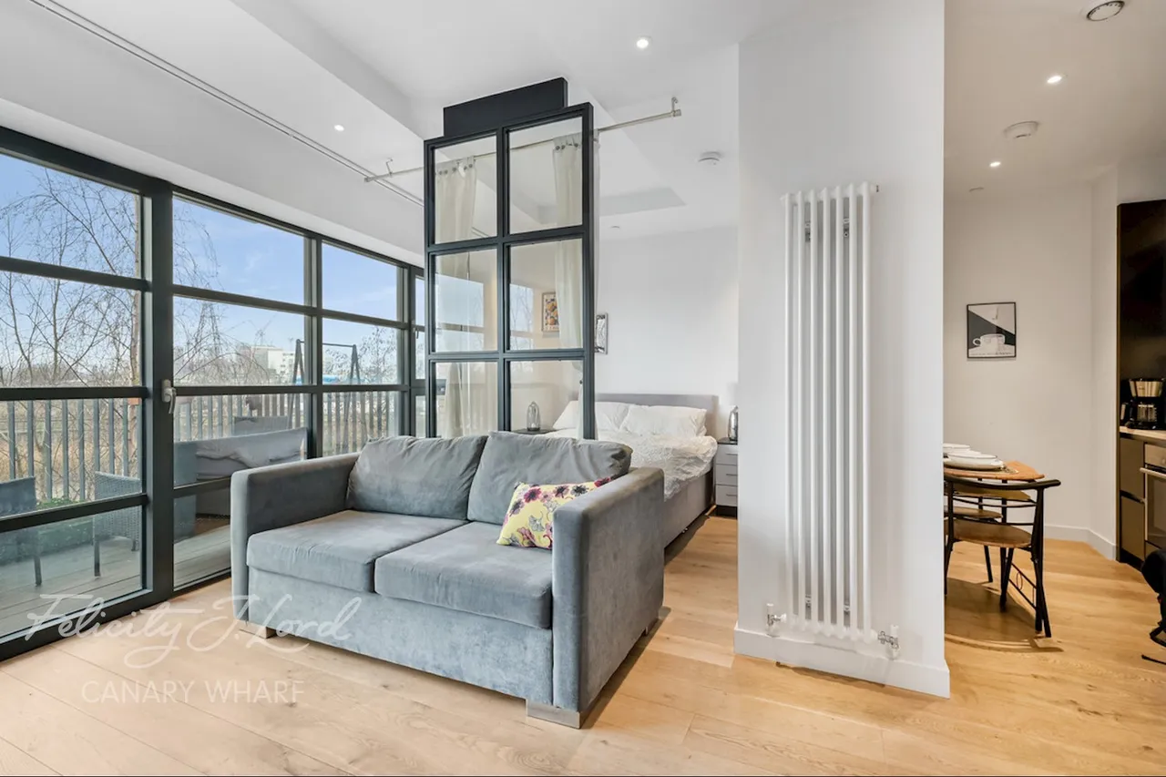 1 bed flat for sale, Lyell Street, London, E14