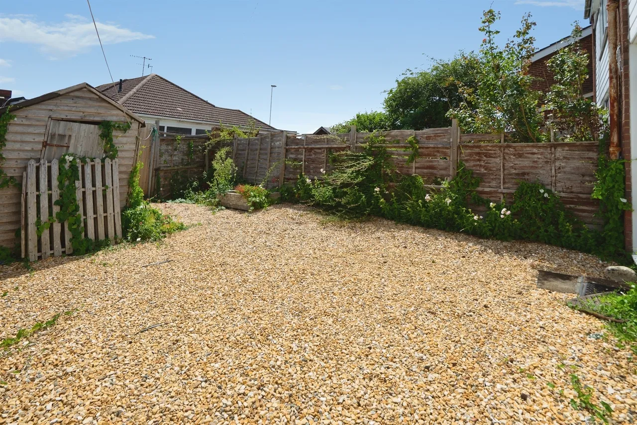 Meadow Road, Worthing, photo 11