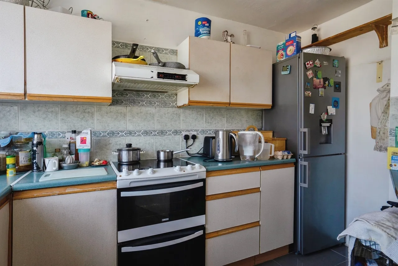 Meadow Road, Worthing, photo 6