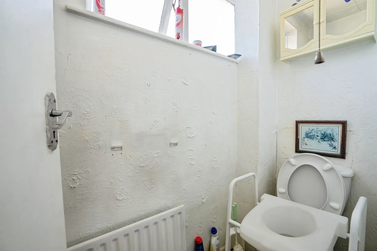 Meadow Road, Worthing, photo 9