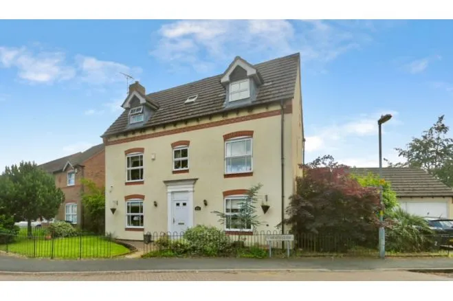 5 bed house for sale — Heath Close, The Royal Town Of Sutton Coldfield