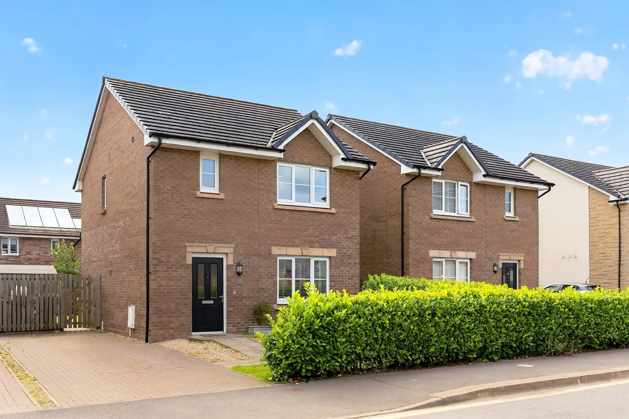3 bed house for sale, Craigton Drive, Dargavel, PA7
