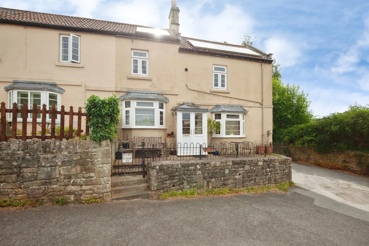 2 bed house for sale — Bailbrook Lane, Bath