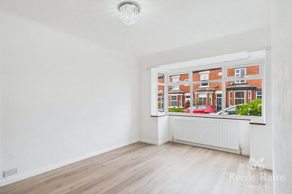 Lodge Lane, Hyde, SK14, photo 4