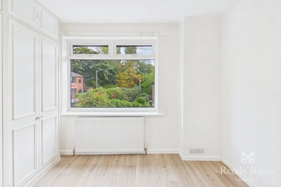 Lodge Lane, Hyde, SK14, photo 11