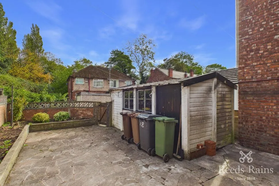 Lodge Lane, Hyde, SK14, photo 14