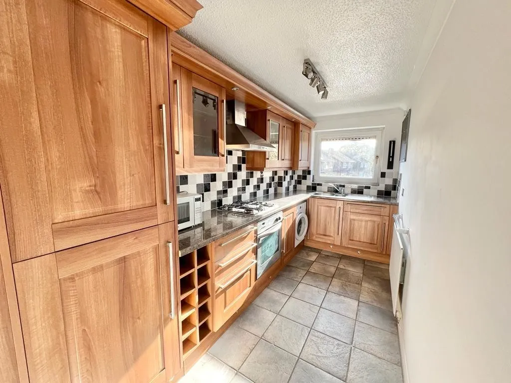 Frimley Green, Camberley, photo 8