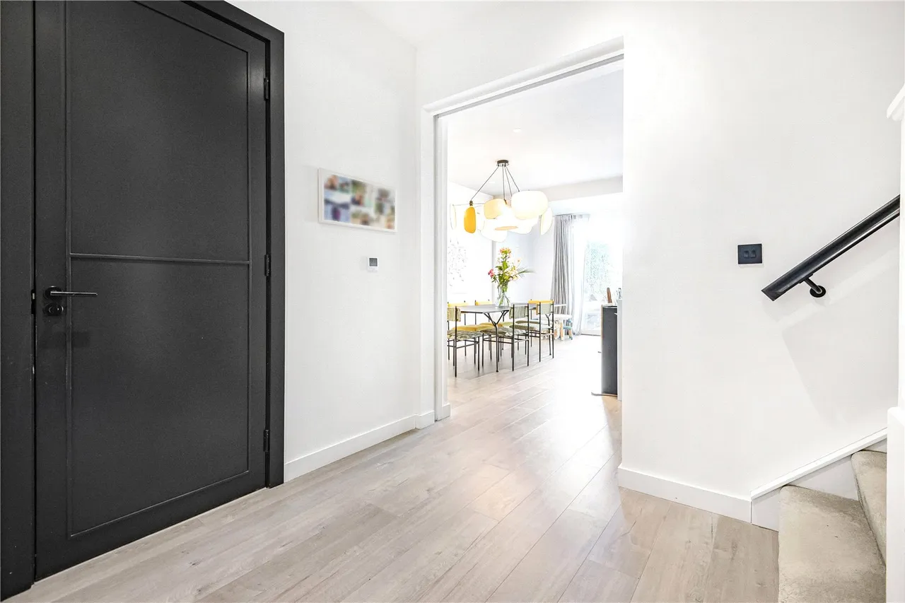 Daffodil Crescent, Barnet, Hertfordshire, EN4 0EB, photo 8
