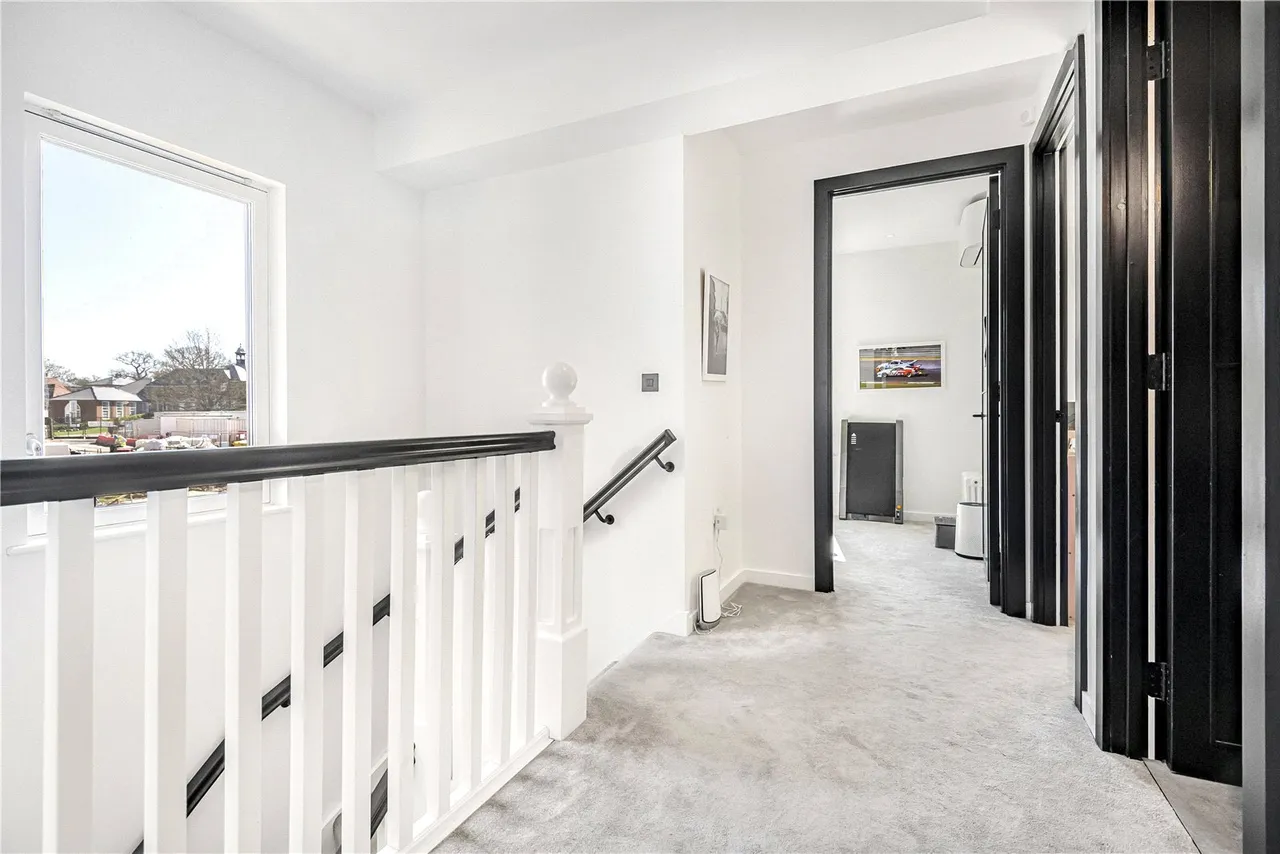 Daffodil Crescent, Barnet, Hertfordshire, EN4 0EB, photo 16