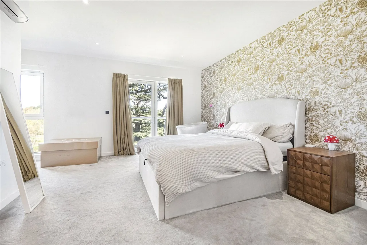 Daffodil Crescent, Barnet, Hertfordshire, EN4 0EB, photo 17