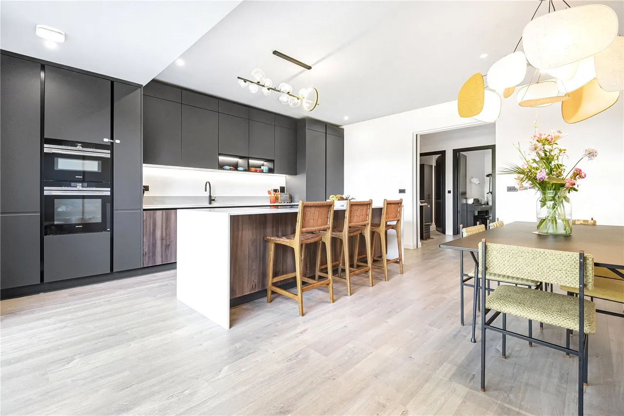 Daffodil Crescent, Barnet, Hertfordshire, EN4 0EB, photo 3