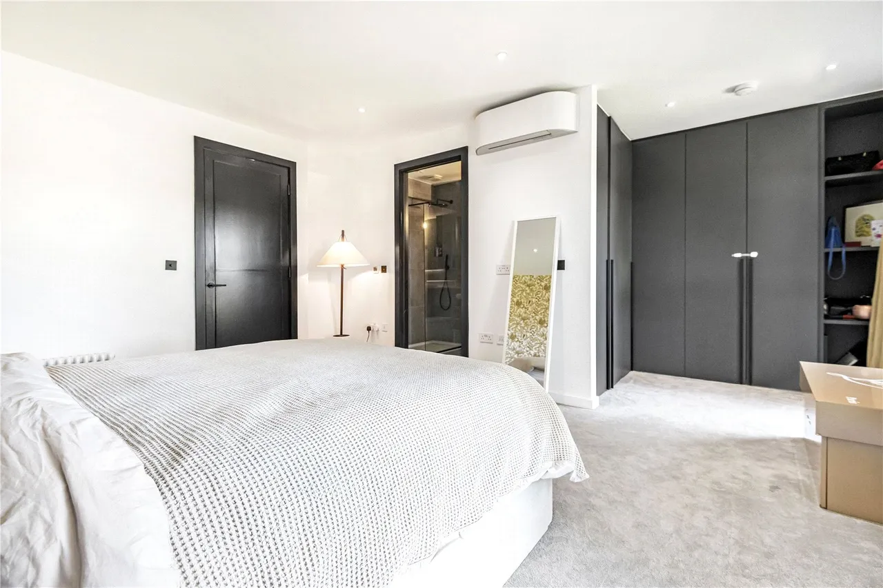 Daffodil Crescent, Barnet, Hertfordshire, EN4 0EB, photo 18