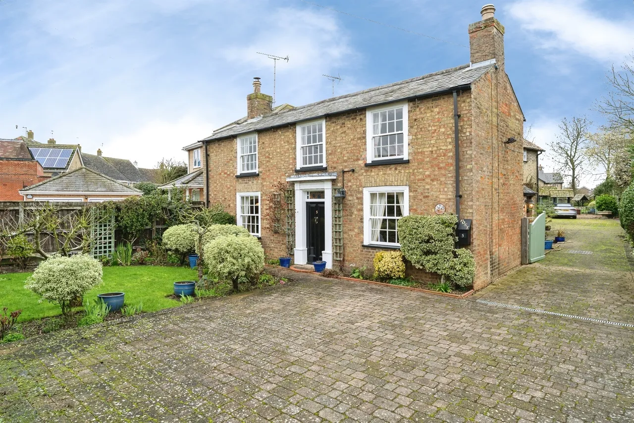 5 bed house for sale — High Street, Warboys, Huntingdon
