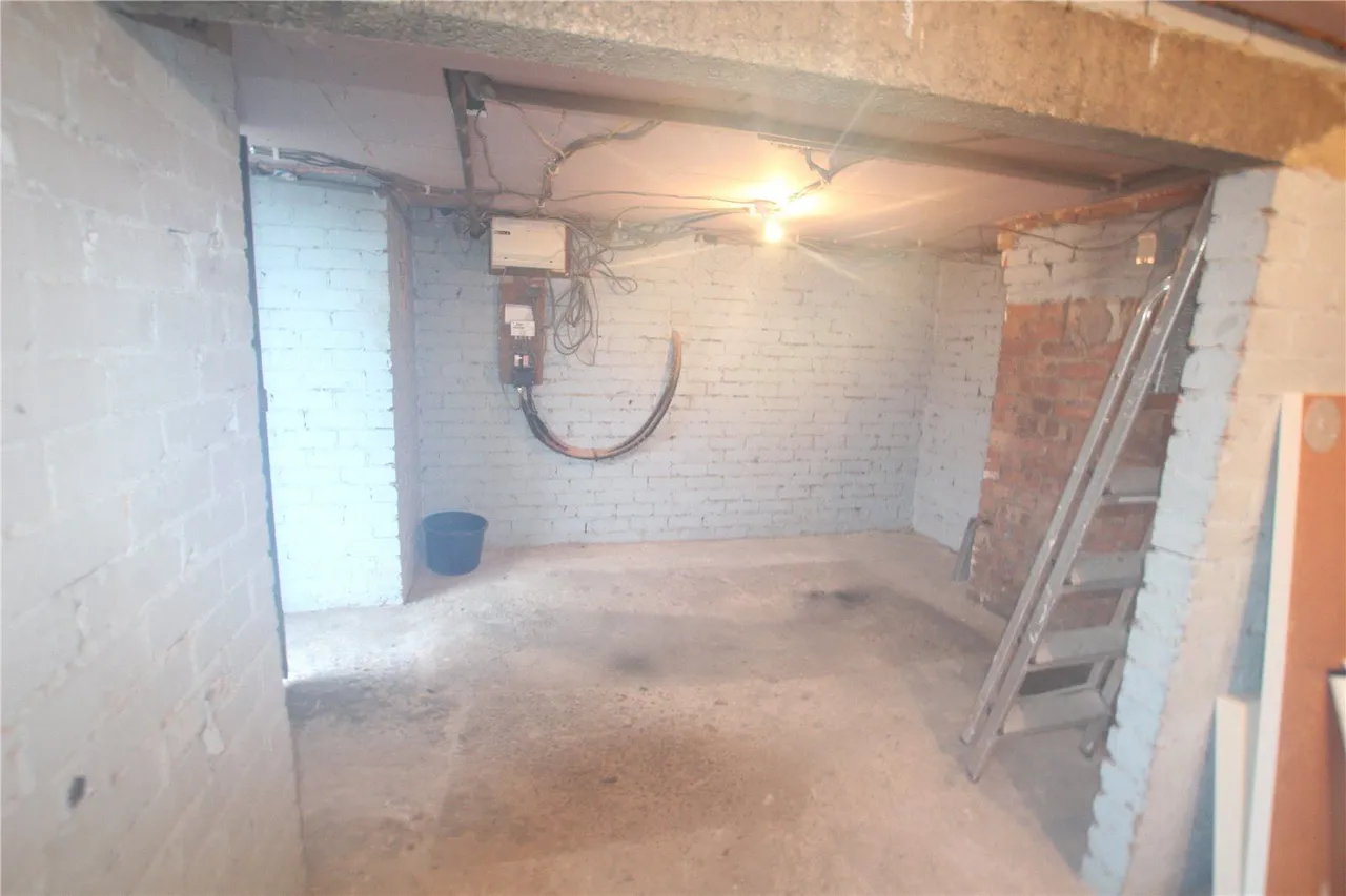 Beaumont Street, Netherton, HD4, photo 24