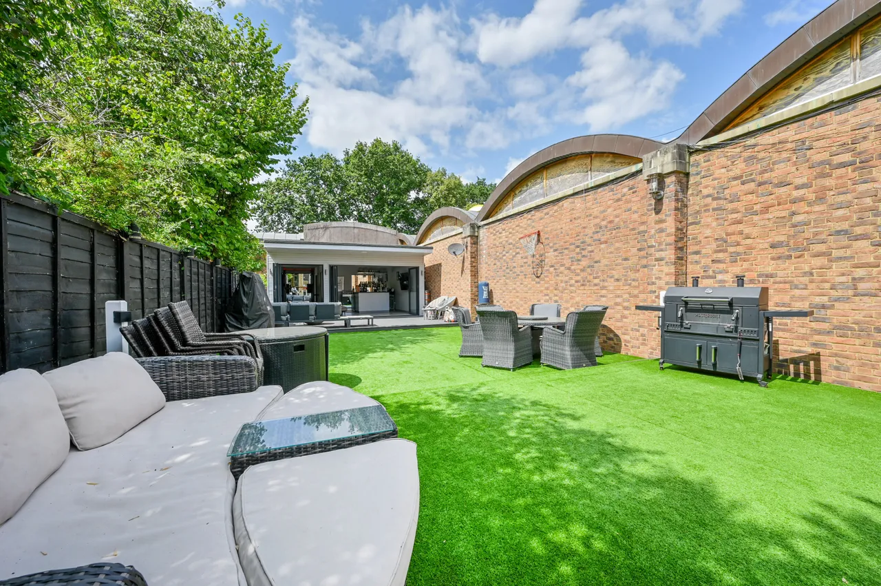 5 Daubeney Place, Hampton, photo 2