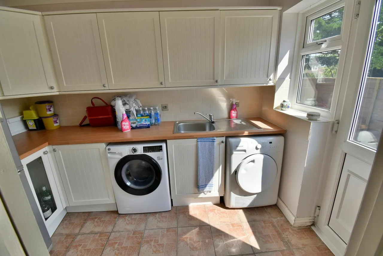 Coppice Avenue, BH22, photo 4