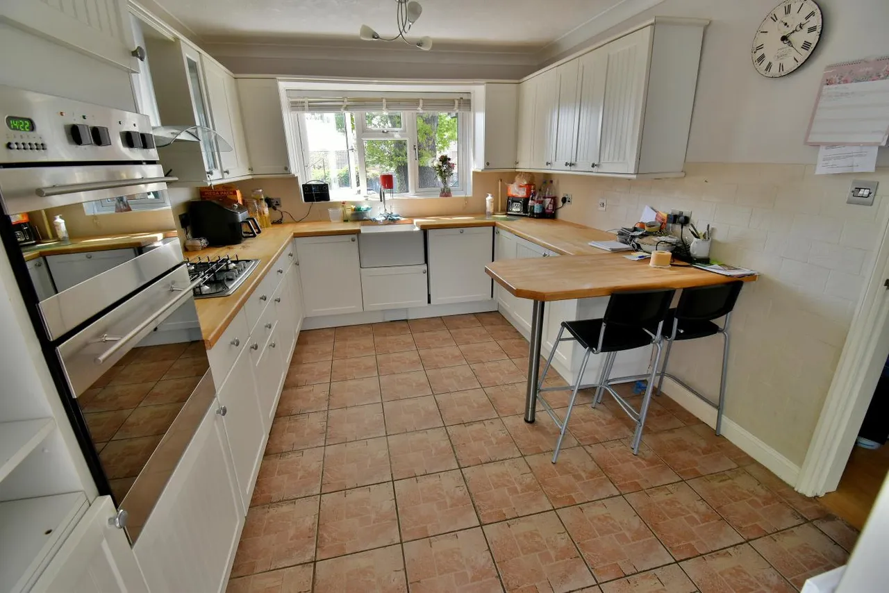 Coppice Avenue, BH22, photo 3