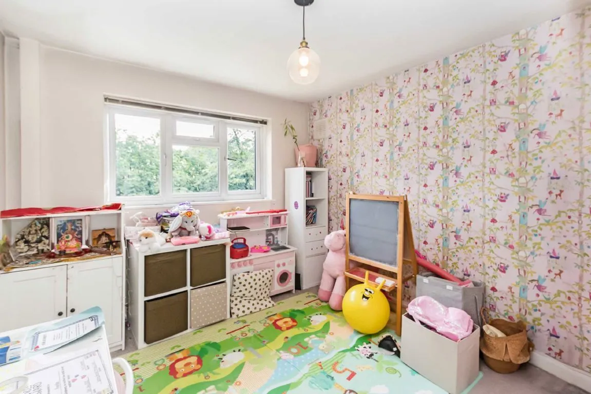 Thornbury Road, TW7, photo 5