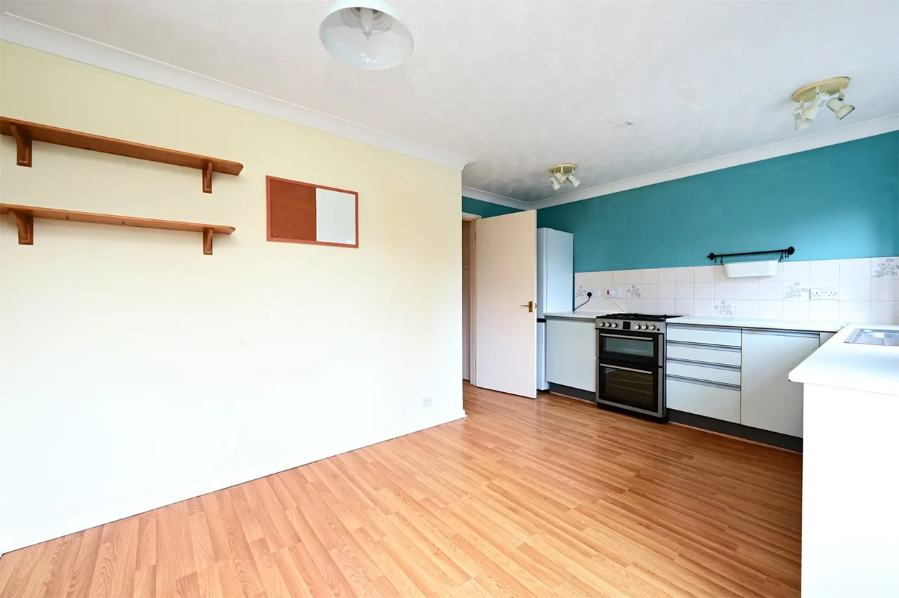 Burgess Close, Odiham, RG29, photo 8