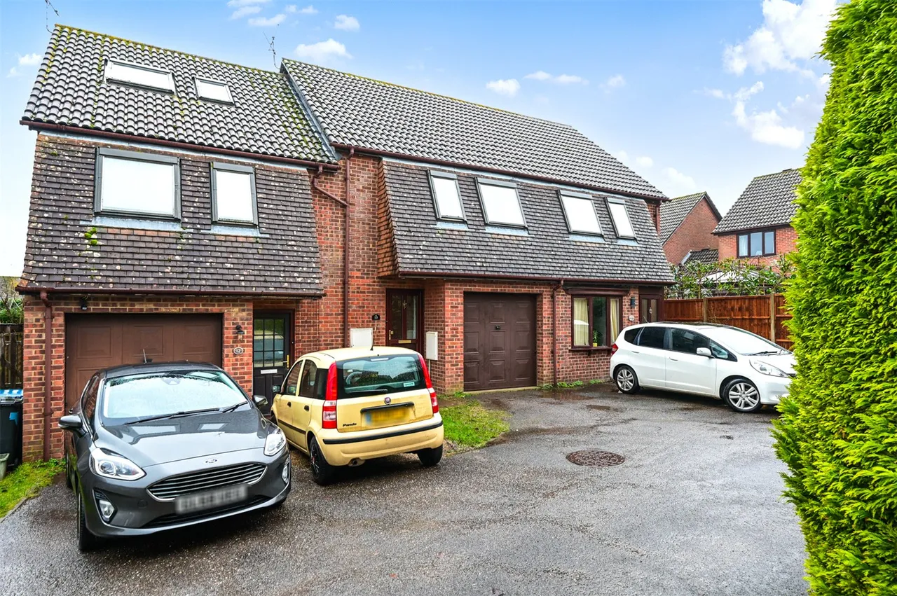 1 bed house for sale, Burgess Close, Odiham, RG29