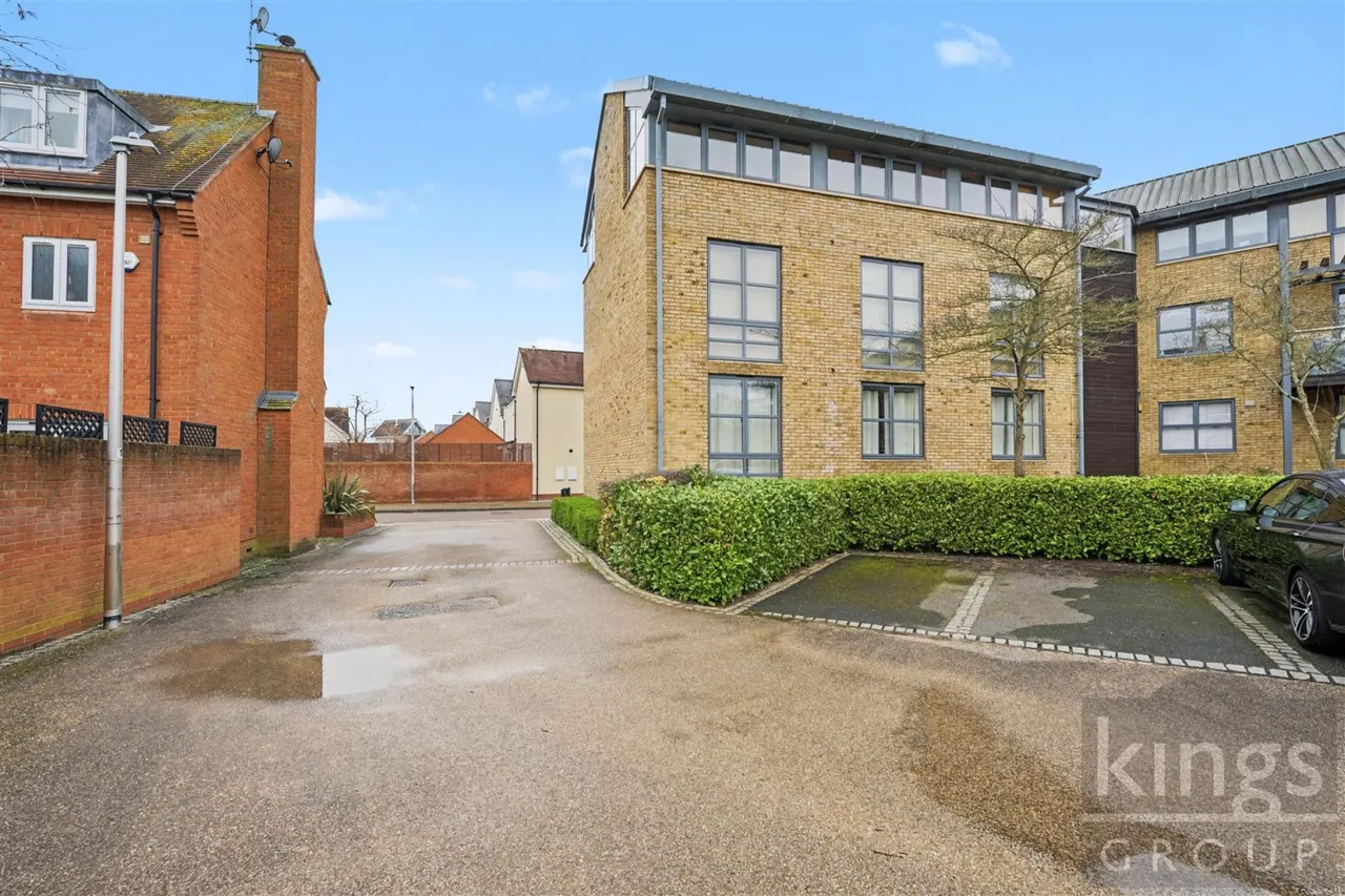Soper Square, Newhall, photo 18