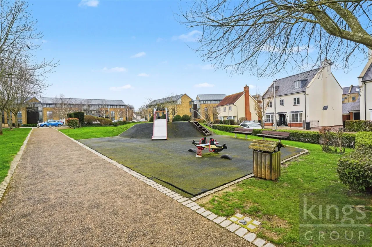 Soper Square, Newhall, photo 22