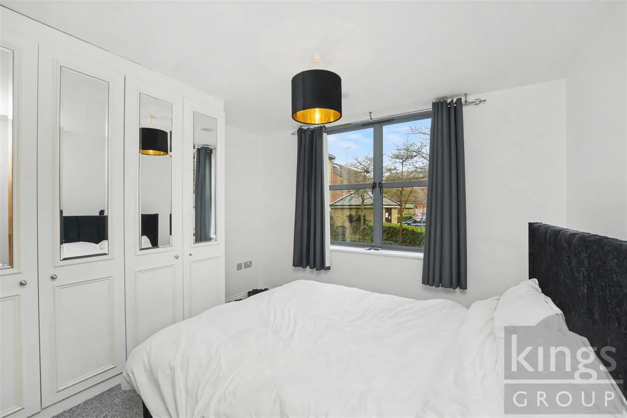 Soper Square, Newhall, photo 8