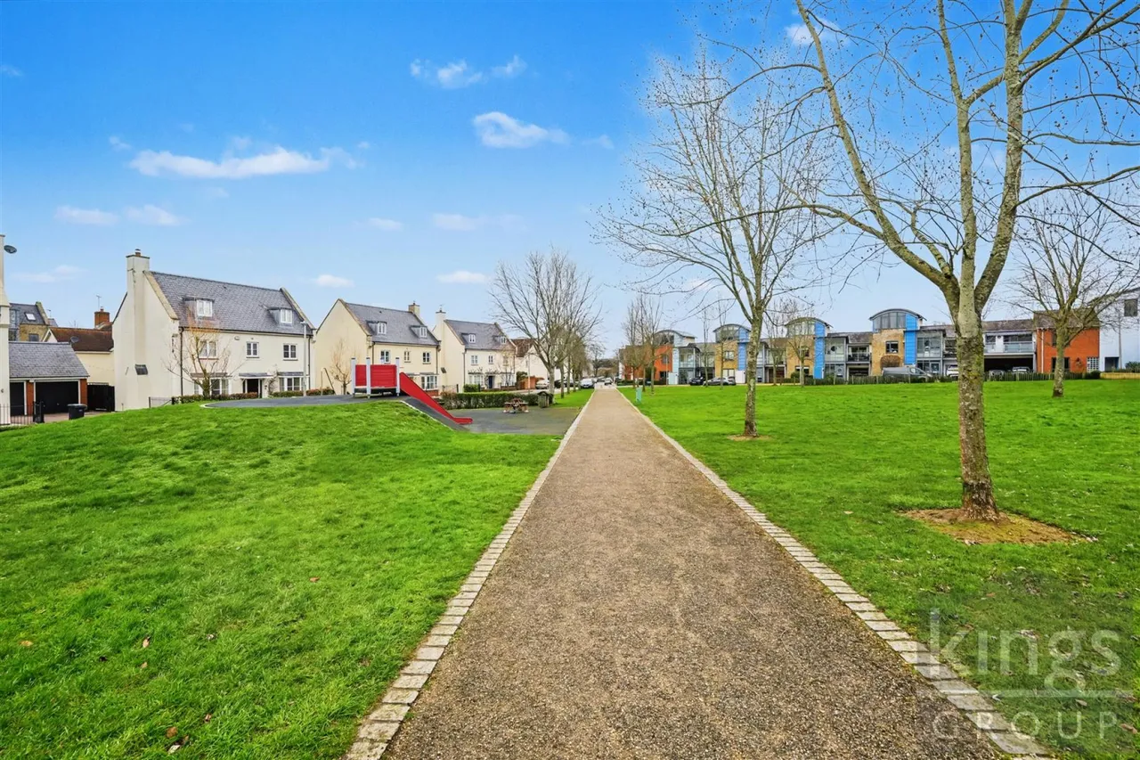 Soper Square, Newhall, photo 21