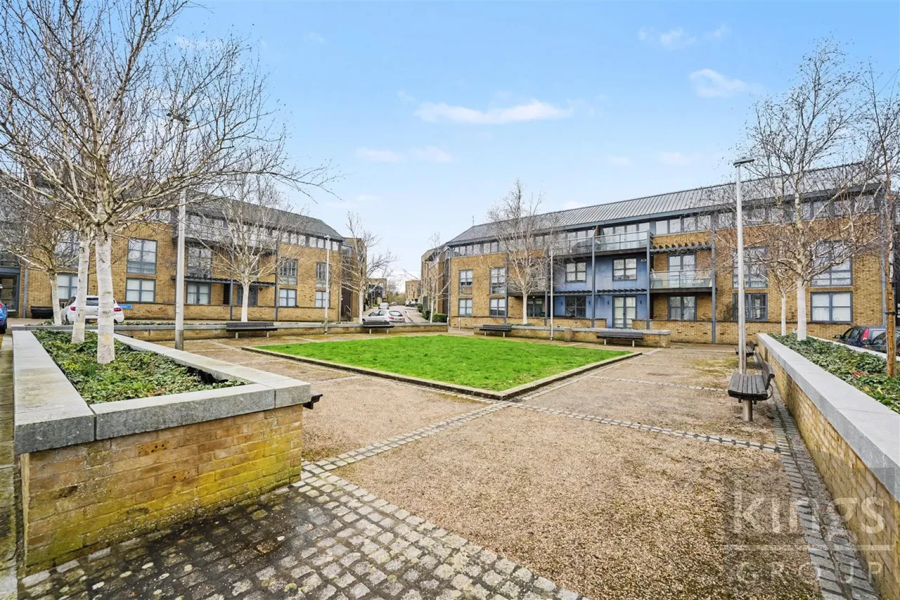 Soper Square, Newhall, photo 19