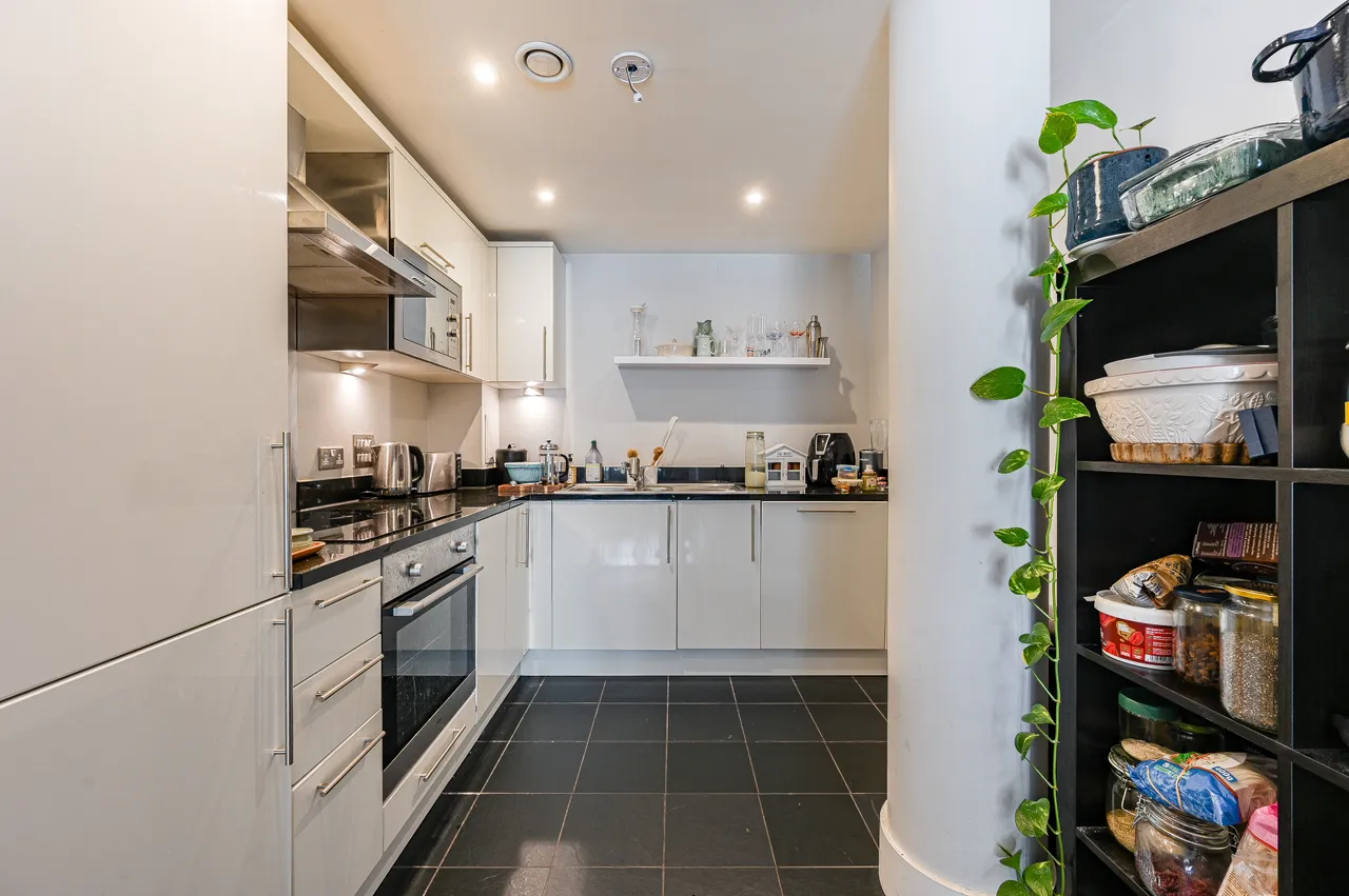 25 Torrent Lodge, 11 Merryweather Place, London, photo 5