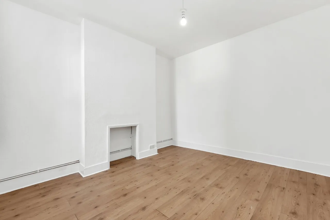 Deacon Road, London, NW2, photo 7
