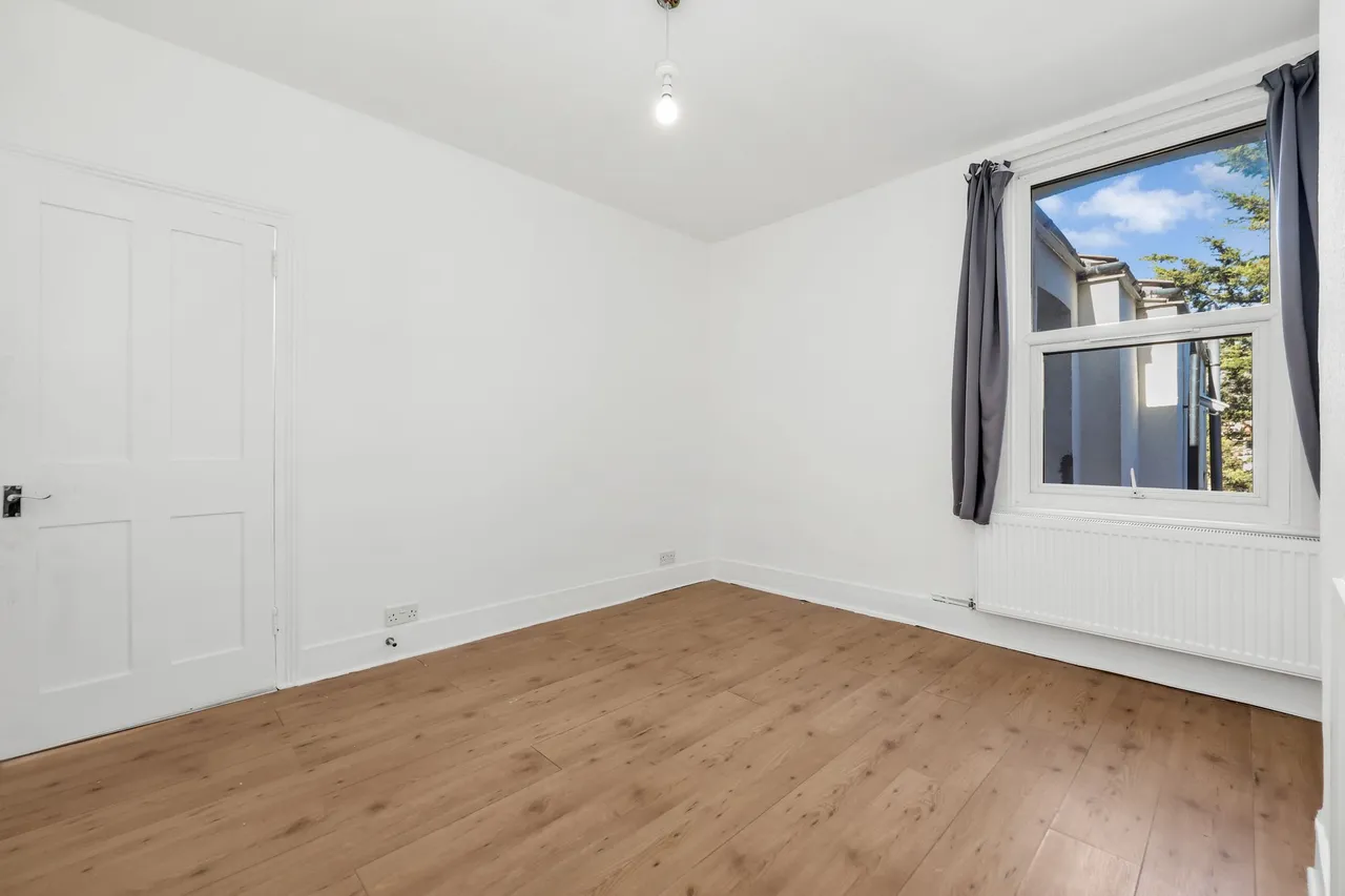 Deacon Road, London, NW2, photo 13