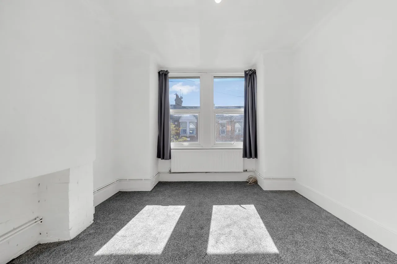 Deacon Road, London, NW2, photo 16