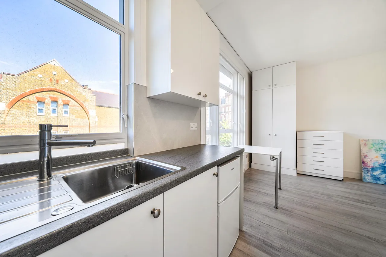 Flat G, 25 Warwick Road, London, photo 8