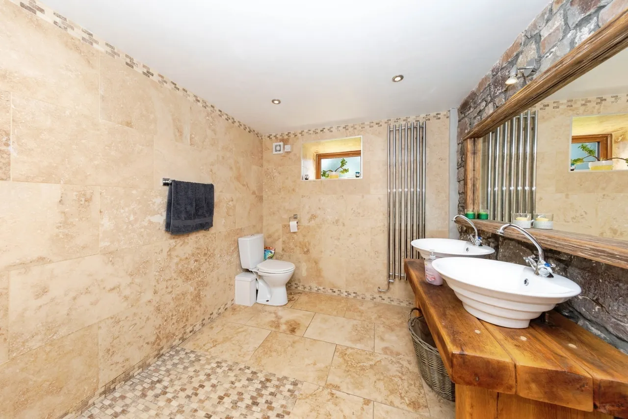 Derwydd Road, Derwydd, SA18, photo 25