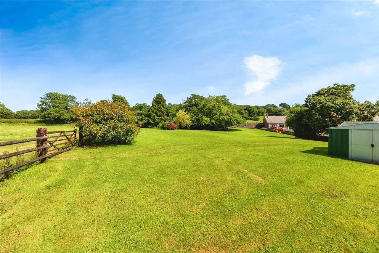 Derwydd Road, Derwydd, SA18, photo 29