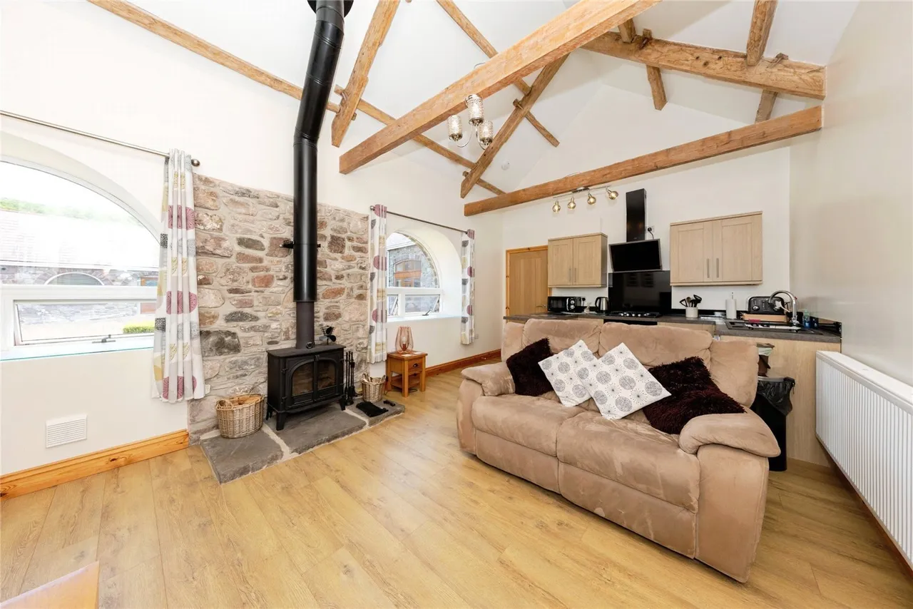 Derwydd Road, Derwydd, SA18, photo 32