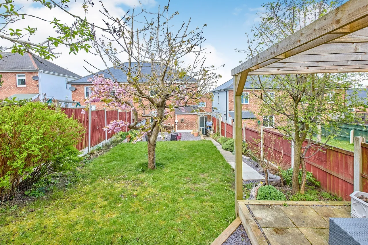 Ella Bank Road, Heanor, DE75, photo 18