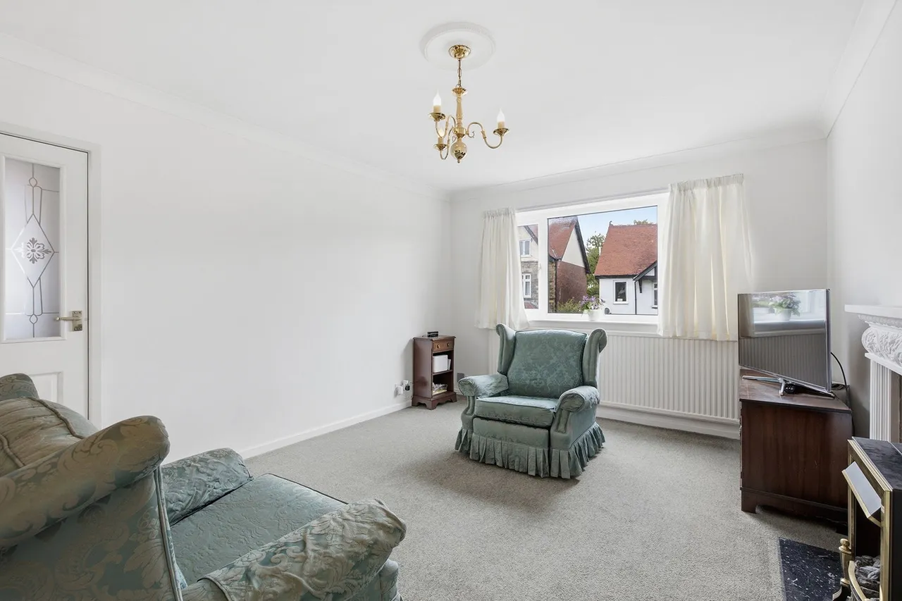 Bushey Wood Road, Sheffield, S17, photo 7