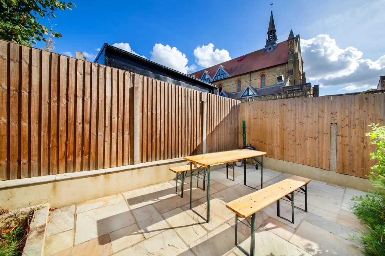 Carminia Road, London, SW17, photo 10