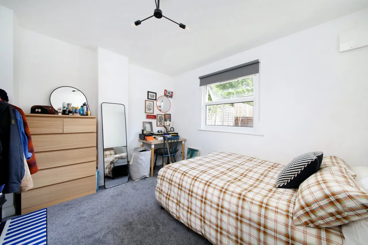 Carminia Road, London, SW17, photo 6