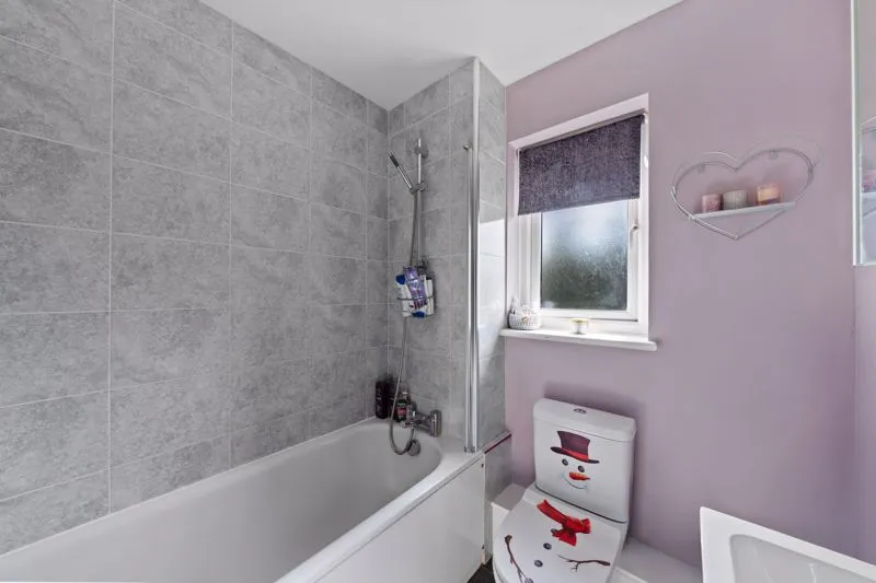Chelsea Gardens Cheam, Sutton SM3 9TN, photo 8