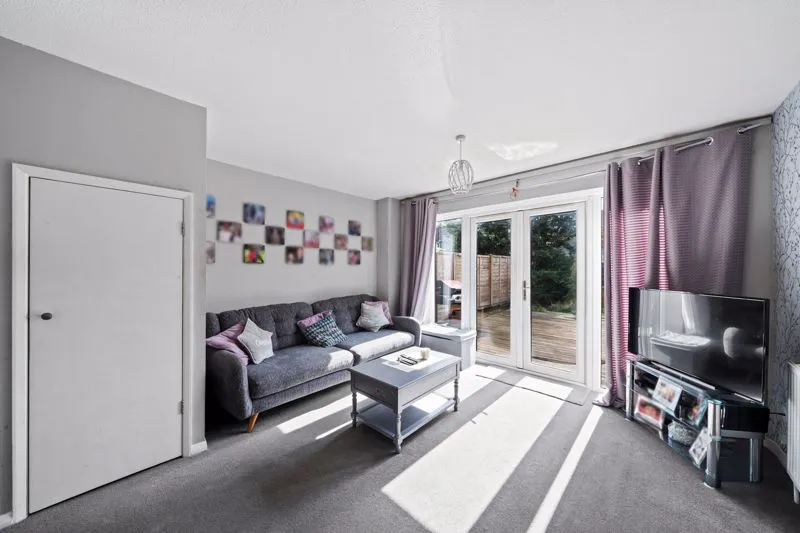 Chelsea Gardens Cheam, Sutton SM3 9TN, photo 3