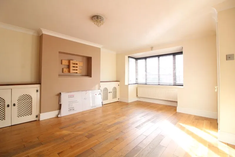Milton Way Houghton Regis, Dunstable LU5 5UE, photo 2