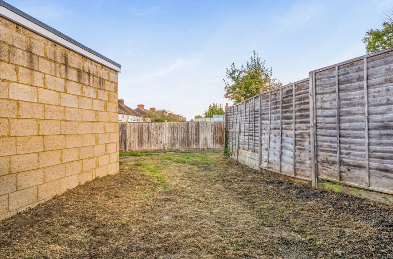 Windsor Avenue, Cheam, SM3, photo 13