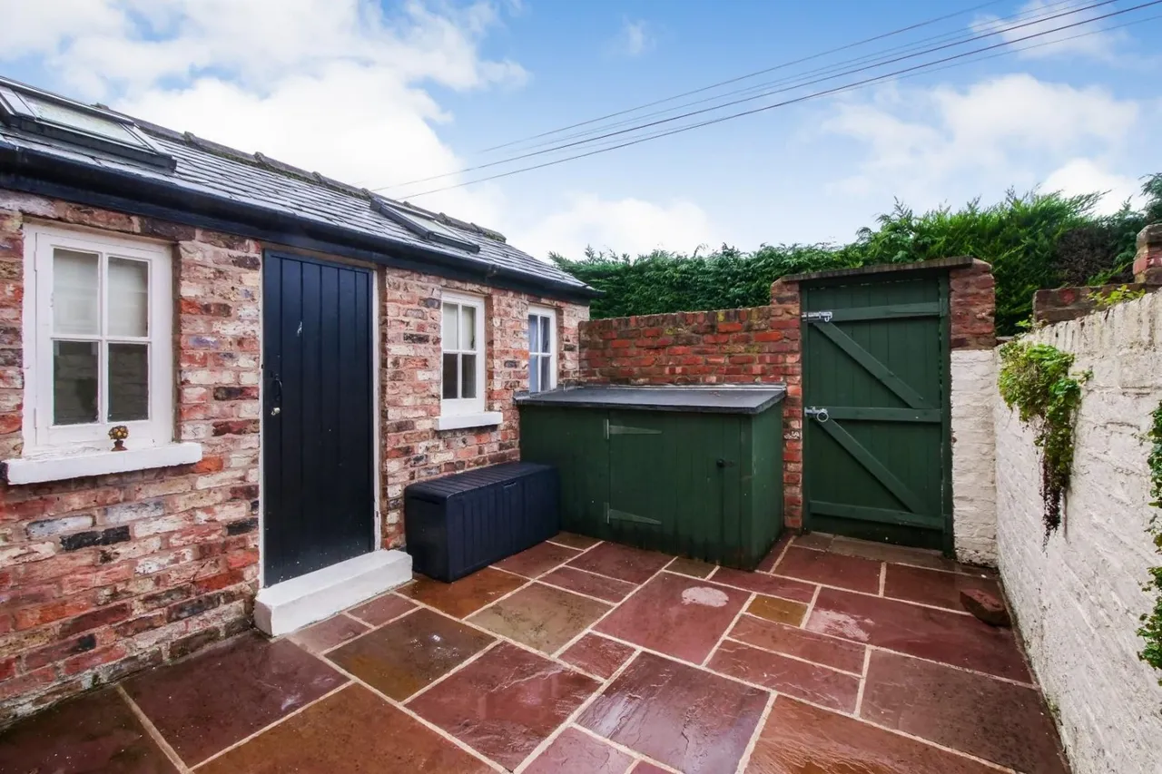 North Parade, Bootham, YO30, photo 24