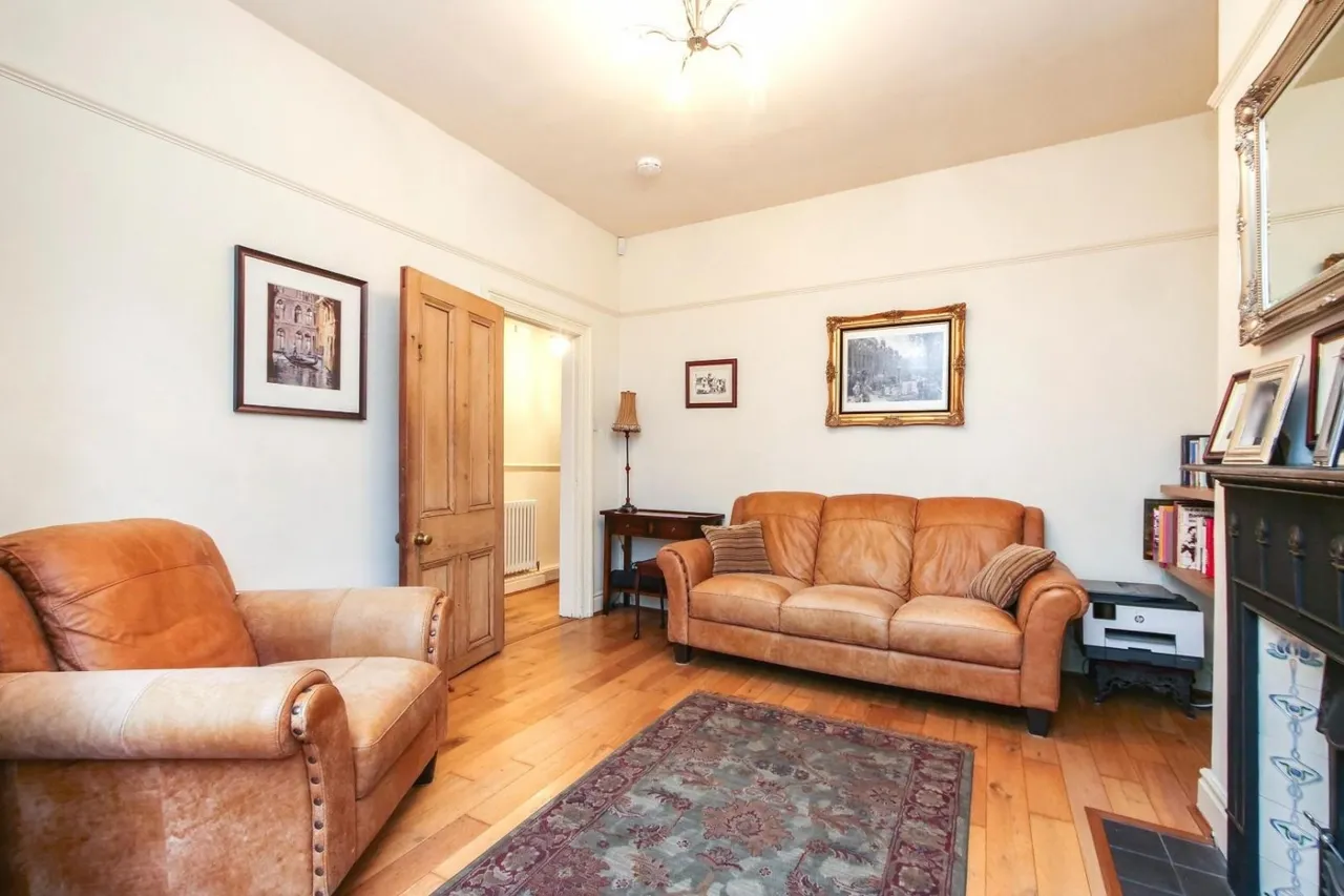 North Parade, Bootham, YO30, photo 5