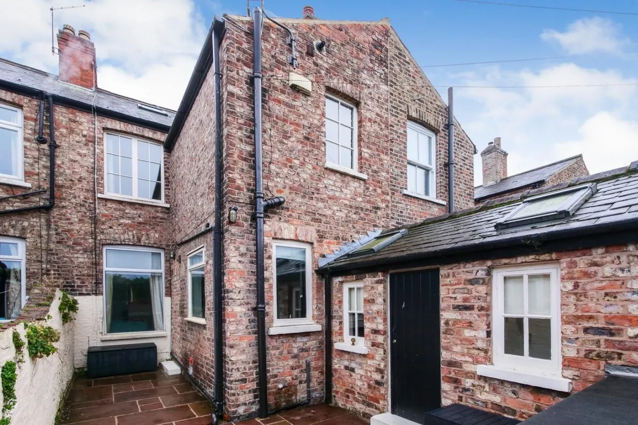 North Parade, Bootham, YO30, photo 25