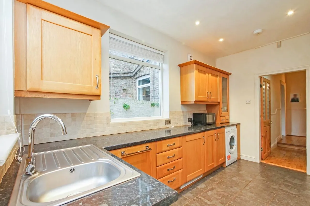 North Parade, Bootham, YO30, photo 11