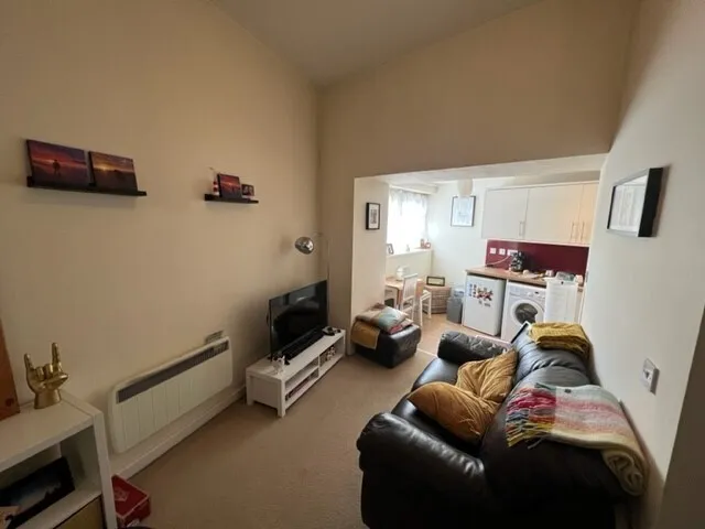 Windway Road, Cardiff, CF5, photo 2
